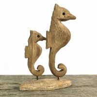 Wooden Seahorses Shelf Decoration